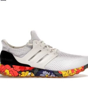 adidas Ultra Boost 5.0 DNA
White Floral Midsole (Women's)